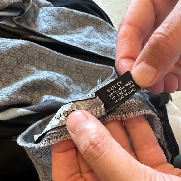 Gucci logo Scarf - Picture 4 of 5